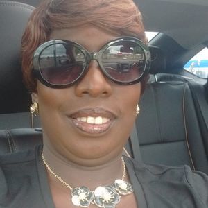 Meet your Posher, Leslie